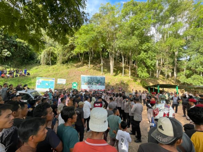 
					Masyarakat Adat Jorong Durian Simpai dan Jorong Koto Baru Tuntut Pengembalian 550 Hektar Lahan ke PT BRM