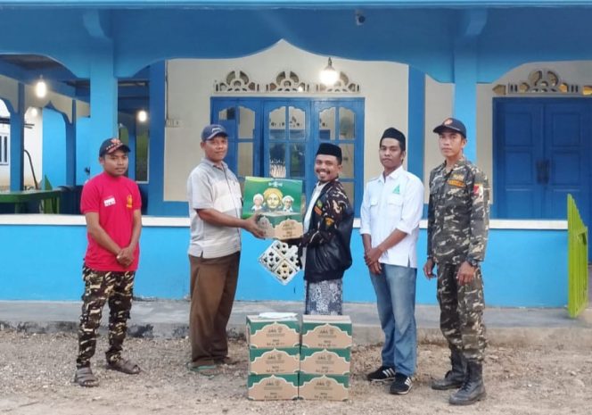
					DMI Sumbar Gelar Aksi Bersih-Bersih Masjid Bersama Anak Muda dan Salurkan Bantuan Alat Kebersihan