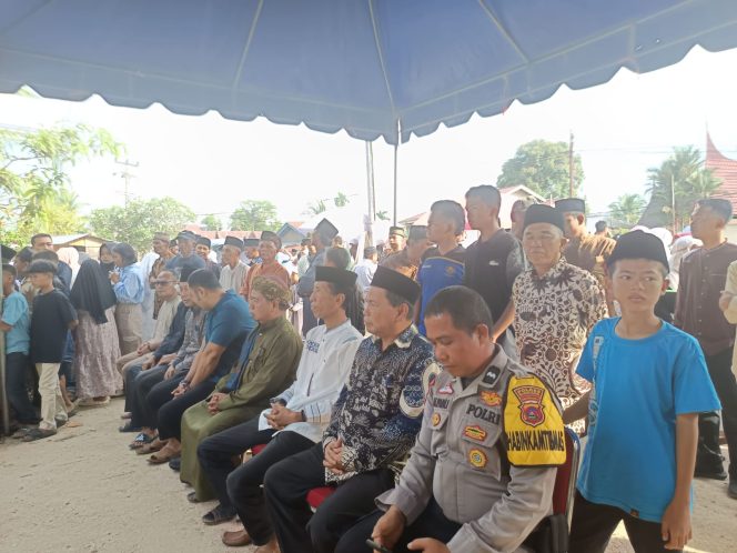 
					Bantuan Sapi Kurban Presiden RI Diserahkan di Sijunjung, Bupati: Suka Cita Dalam Momentum Hari Raya Idul Adha