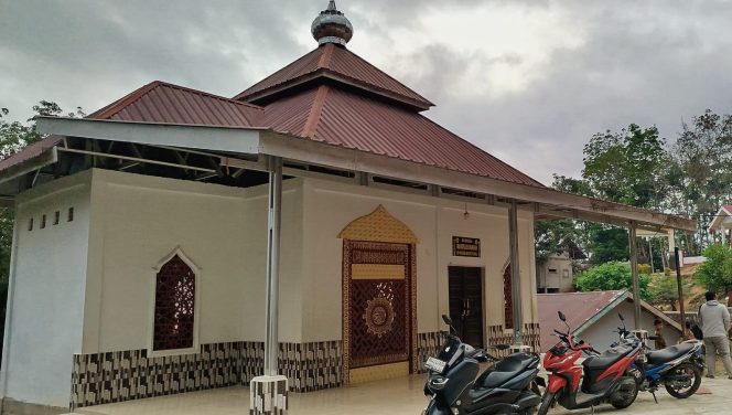 
					Dari Niat Tulus Menjadi Bangunan Gagah: Musholla SDN 6 Bukit Bual Wujud Kepedulian Tokoh Bangsa