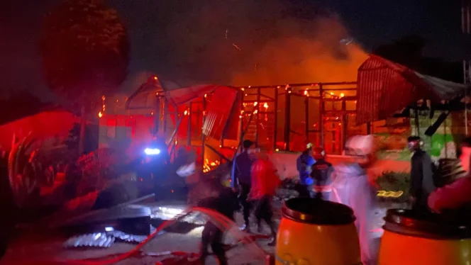 
					Kantor PTPN IV Nusantara di Aie Batumbuk Solok Terbakar, Kerugian Mencapai 150 Juta