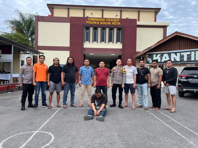 
					Mabuk Lem Berujung Maut, Pria Tewas Ditikam Rekan Sendiri di Kota Solok