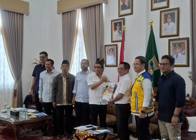 
					Jembatan Rusak hingga Abrasi Pantai, DPR Komisi V Serap Aspirasi Padang Pariaman