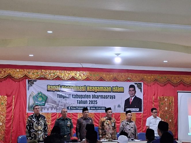 
					Perkuat Sinergi, Kemenag dan Pemda Dharmasraya Beserta Lembaga Keagamaan Adakan Rapat Koordinasi Keagamaan Islam