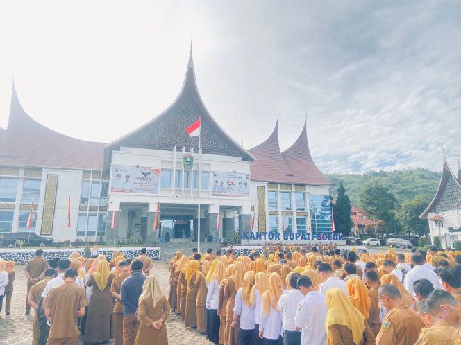 Pemkab Solok Gelar Apel Pagi Rutin, Tekankan Disiplin dan Percepatan Program 2025