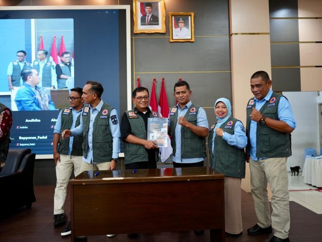
					Pemkab Solok Serahkan Dokumen R3P kepada BNPB pada Rakor Sinergitas R3P Sumbar 2025