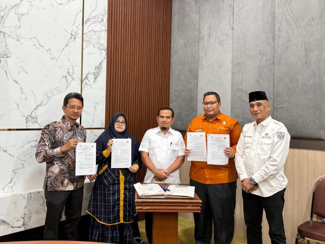
					Penandatanganan MoU BPS Kabupaten Solok Bersama STAI Solok Nan Indah dan STIE El Hakim
