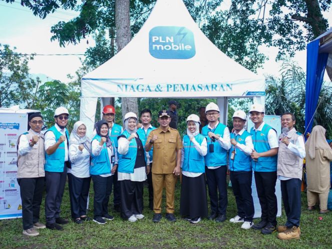 
					Peresmian dan Penyalaan Simbolis Program Bantuan Pasang Baru Listrik