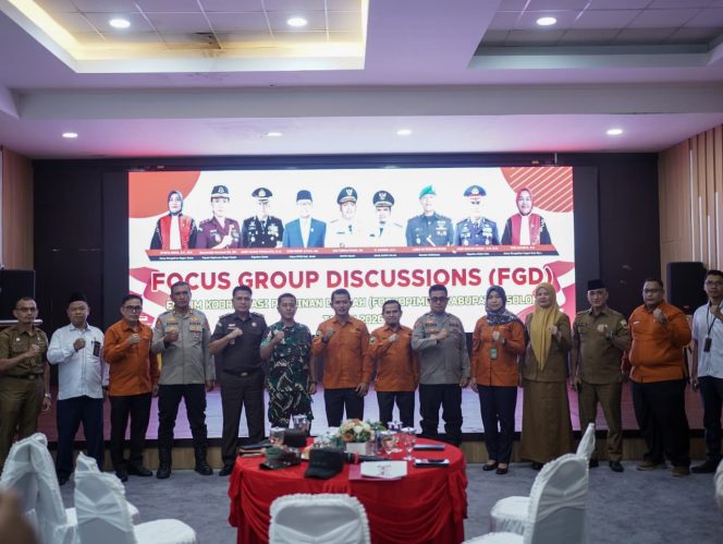
					Bupati Solok Pimpin Rapat Evaluasi Penanganan Bencana Hidrometeorologi di Kabupaten Solok