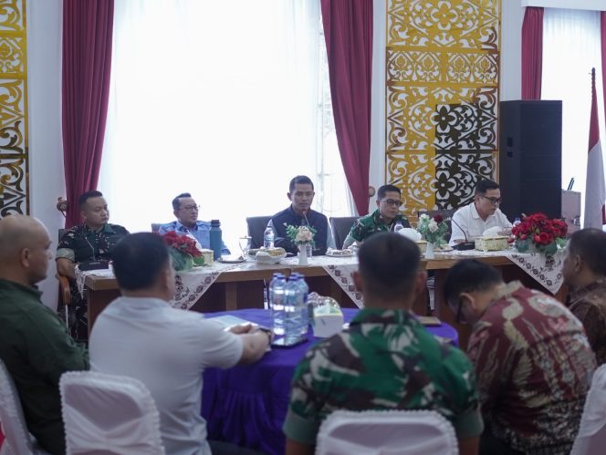 
					Bupati Solok dan Bupati Tanah Datar Gelar Pertemuan Kedua, Sepakati Dukungan Pembangunan Batalyon TP 951