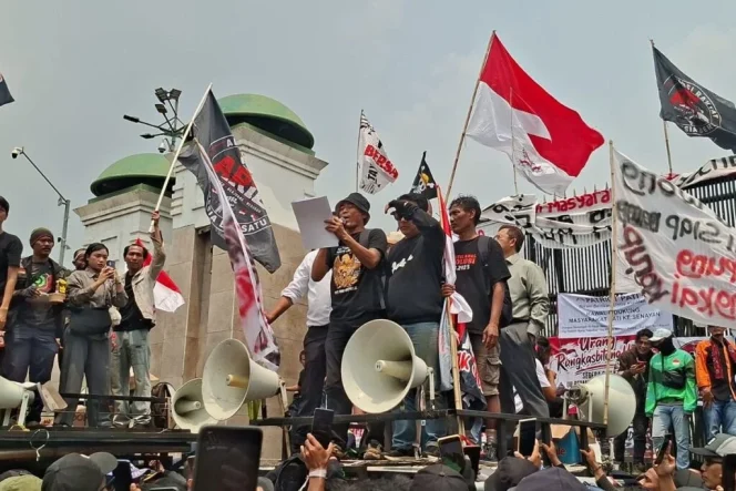 
					“Dari Pati Pulang Dulu” Massa AMPB Bubar Usai Dapat Komitmen DPR soal RUU Perampasan Aset