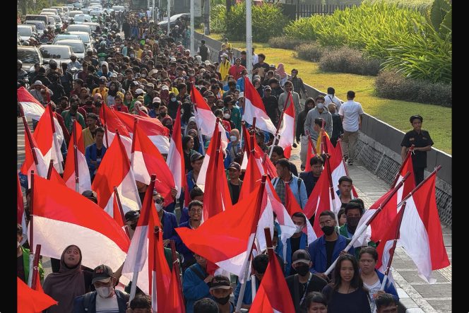 
					Komando Rakyat Jaga Persatuan Gelar Aksi di DPR, Pemuda Serukan Persatuan dan Tolak Provokasi